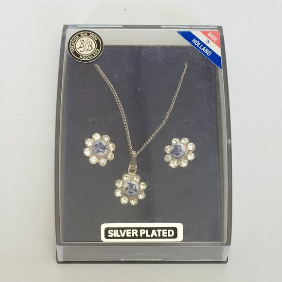 DAINTY BLUE DELFT Holland Porcelain Earrings and Necklace Set BNIP - Picture 2 of 5